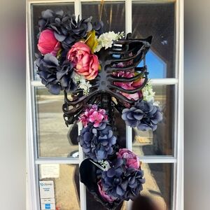 Gothic Ribcage Floral Wreath – Dark Romantic Home Décor
